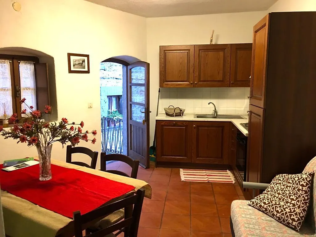 Agriturismo Borgo Antico Affittacamere Licciana Nardi 0*,