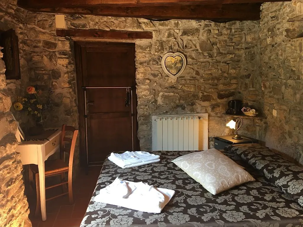 Agriturismo Borgo Antico Affittacamere Licciana Nardi 0*,  Italia